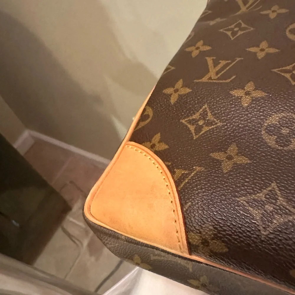 LOUIS VUITTON vintage Monogram Porte Documents Voyage Bag in EUC w/dust bag - Picture 8 of 12